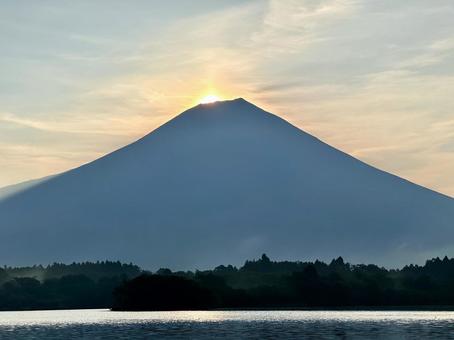 富士山と朝日 富士山と朝日の写真