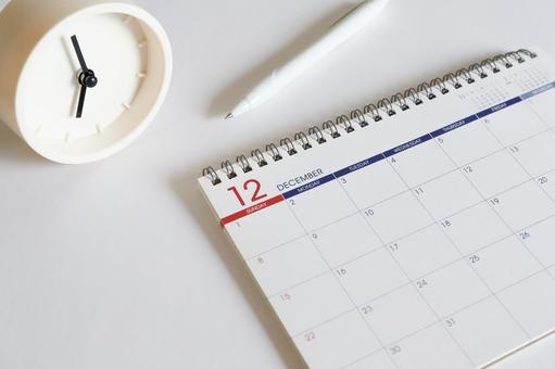 12月のカレンダーと時計 12月,カレンダー,スケジュールの写真素材