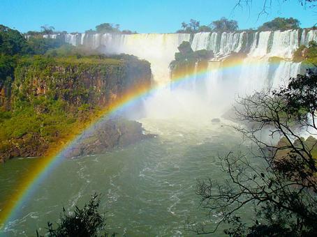 イグアスの滝と虹 3 イグアスの滝と虹 3 イグアスの滝,虹,アルゼンチンの写真素材