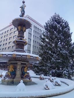 雪の中の噴水 冬,snow,風景の写真素材