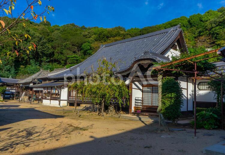 西國寺の風景 西國寺,英霊殿,尾道の写真素材