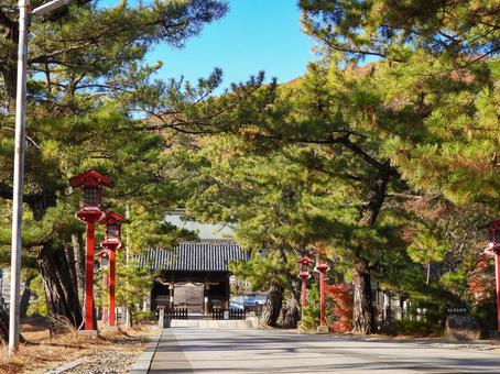 岡山県 吉備津彦神社の参道 岡山県 吉備津彦神社の参道 吉備津彦神社,神社,歴史的建造物の写真素材
