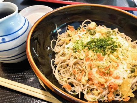 冷やしたぬきそば 冷やしたぬき,蕎麦,揚げ玉の写真素材