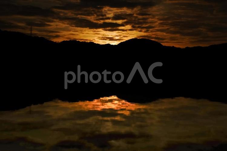 ＜五島の風景＞夜明けの海 風景,空,海の写真素材