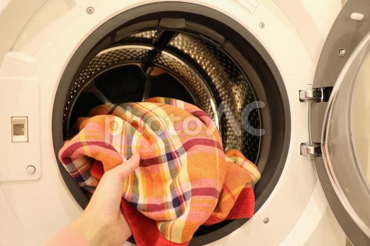 ドラム式洗濯乾燥機　衣類洗濯 ドラム式洗濯乾燥機,衣類洗濯,ドラム式の写真素材