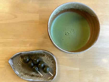 抹茶と茶だんご 抹茶と茶だんごの写真