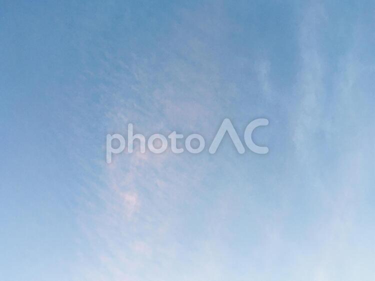 高層雲　　　うろこ雲　いわし雲　夕焼け　朝焼け　　美しい空 高層雲,いわし雲,美しいの写真素材