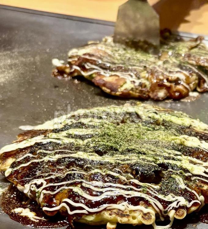 お好み焼き　豚玉 お好み焼き,鉄板,焼きたての写真素材