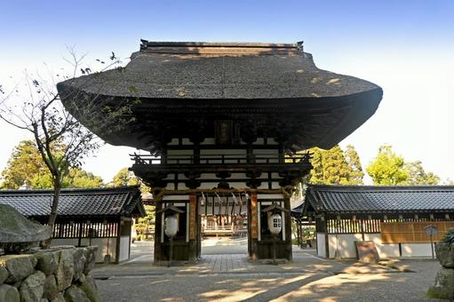 滋賀・近江八幡市 沙沙貴神社 楼門 滋賀・近江八幡市 沙沙貴神社 楼門の写真