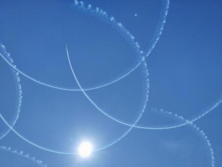 ブルーインパルスと空 ブルーインパルス,晴天,青空の写真素材