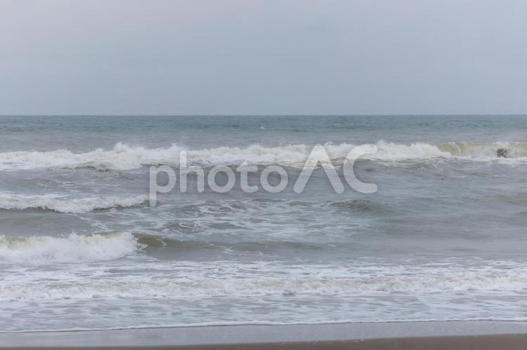 波の舞う海辺 海,波,ビーチの写真素材