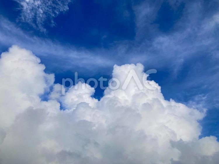夏の雲と青空　石垣島の空 雲,青空,入道雲の写真素材