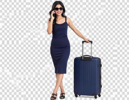 マートフォンで通話する女性の透過画像の写真