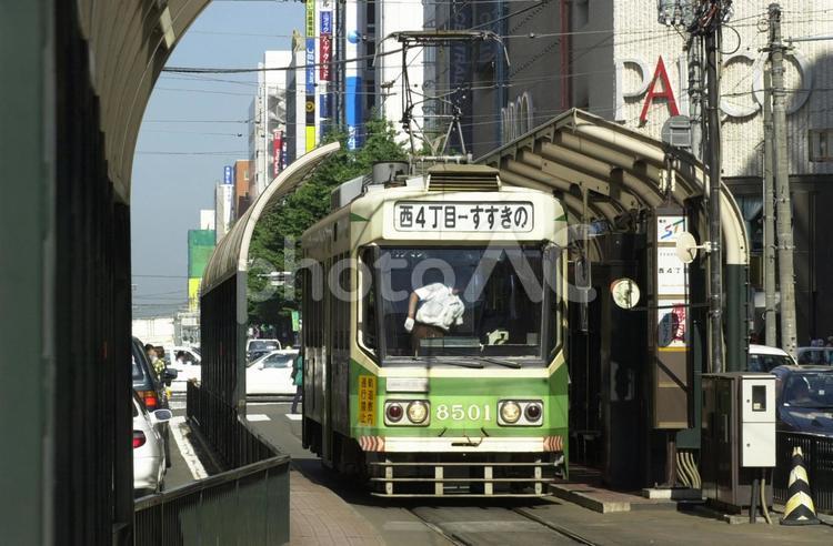 札幌の路面電車8500形8501号 懐かしい,電車,公共交通の写真素材