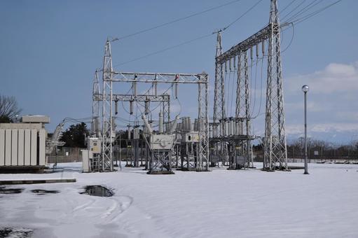 雪国の屋外変電設備 屋外変電設備,屋外変電所,変電設備の写真素材