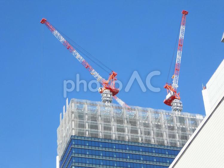 クレーン　重機　建設現場 重機,ビル工事,建設中の写真素材