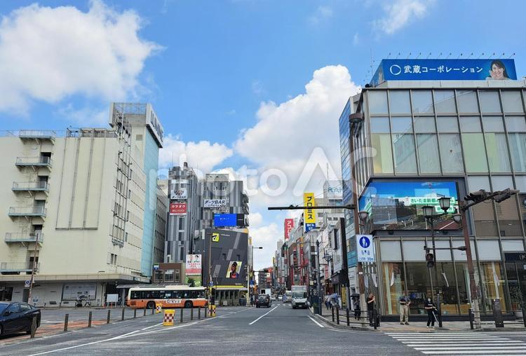 JR大宮駅東口の駅前風景 大宮駅,大宮駅東口,大宮銀座通りの写真素材