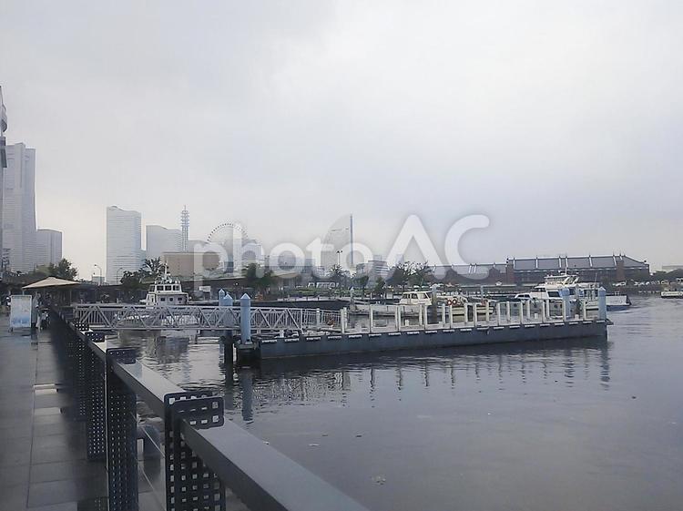 雨上がりの横浜港 横浜,みなとみらい,港の写真素材
