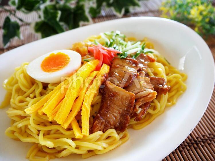 炙り焼豚の冷やし中華02 冷やし中華,中華そば,麺の写真素材