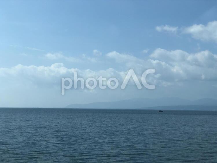 琵琶湖の風景  8月の青空 水域,風景,海の写真素材