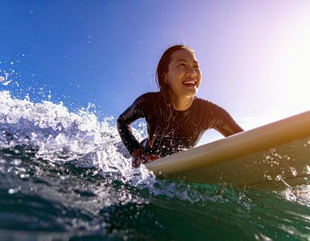 サーフィン美女 サーフィン美女の写真