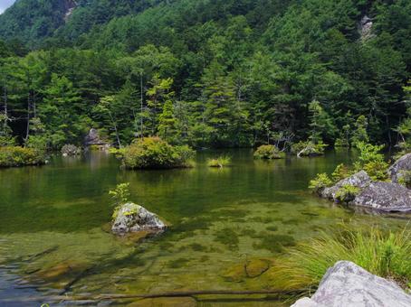 夏の上高地・明神池 夏の上高地・明神池 上高地,明神池,池の写真素材