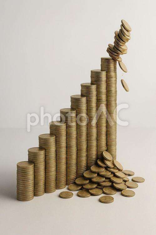 崩れ落ちる成長の頂点 金貨,コイン,硬貨の写真素材