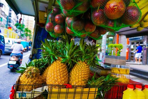 台湾露店のトロピカルフルーツ1 台湾露店のトロピカルフルーツ1 台湾,台北,台中の写真素材