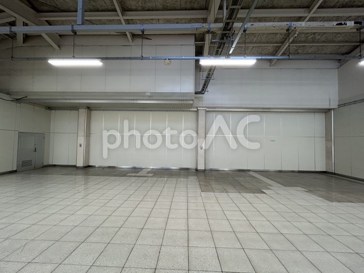 小山駅南口跡(改札内) 鉄道,電車,列車の写真素材