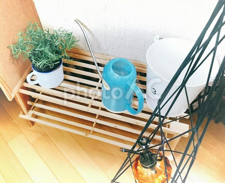 水差しと白いバケツと オーナメント（アート）,ガーデニング用品,クリーナーの写真素材