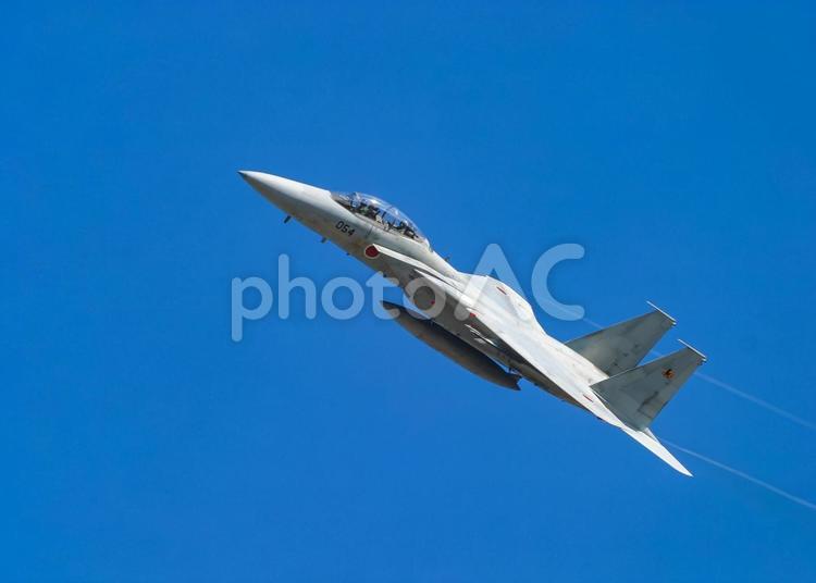 飛行展示中の航空自衛隊 F-15DJ 航空自衛隊,自衛隊,ミリタリーの写真素材