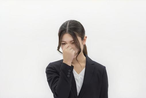 眼精疲労 ビジネスウーマン 眼精疲労 ビジネスウーマン 女性,ビジネスウーマン,スーツの写真素材