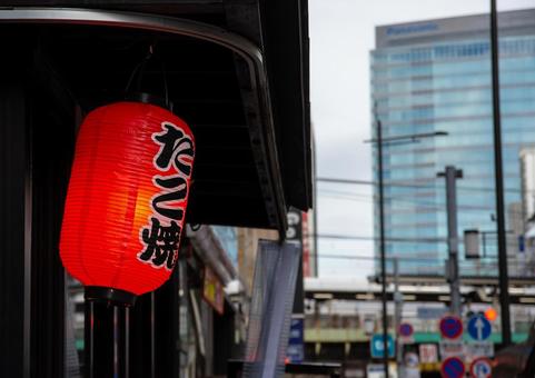 たこ焼き屋の赤ちょうちん たこ焼き,赤ちょうちん,提灯の写真素材