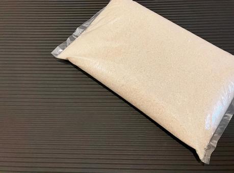 袋詰めされたお米(精米)のパッケージ素材 袋詰めされたお米(精米)のパッケージ素材 精米,白米,米袋の写真素材