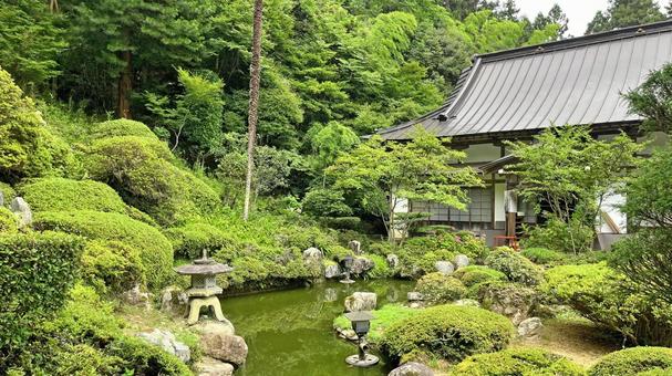 秩父34観音 30番 法雲寺 境内の庭園 秩父34観音 30番 法雲寺 境内の庭園 法雲寺,瑞竜山,庭園の写真素材