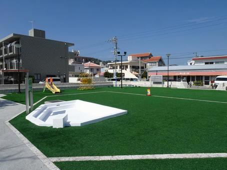 親川広場(与那原町) 親川広場(与那原町) 親川広場,与那原親川,沖縄県島尻郡与那原町与那原の写真素材