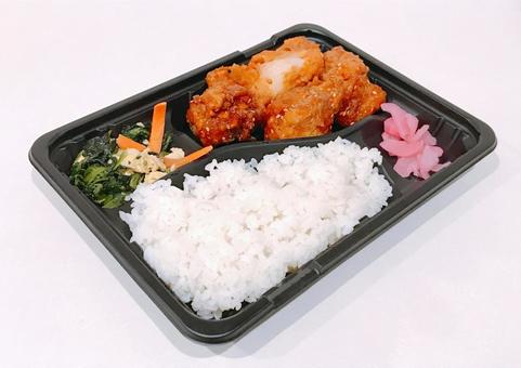 鶏肉の甘辛炒め弁当 鶏肉の甘辛炒め弁当 鶏肉の甘辛炒め弁当,鶏肉の甘辛,鶏肉の甘辛炒めの写真素材