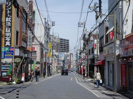 東松山市ぼたん通り商店街 東松山市ぼたん通り商店街 ぼたん通り商店街,埼玉県東松山市箭弓町1丁目,東松山駅東口の写真素材