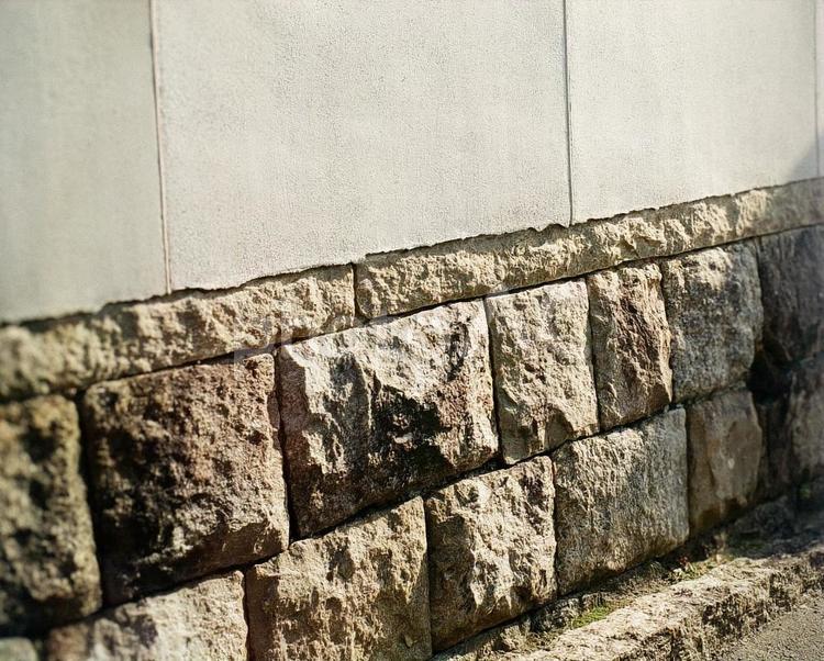 昔ながらの石壁 昔ながらの石壁 外壁,壁,石壁の写真素材