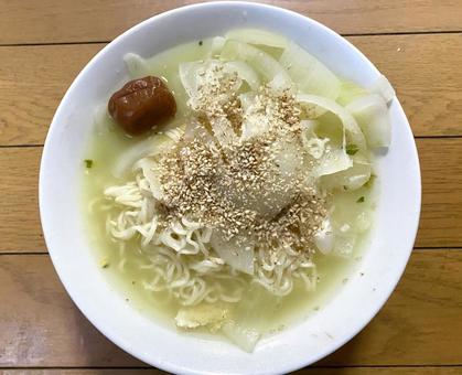 塩ラーメン 梅干し ごま 塩ラーメン 梅干し ごま ラーメン,塩ラーメン,梅干しの写真素材