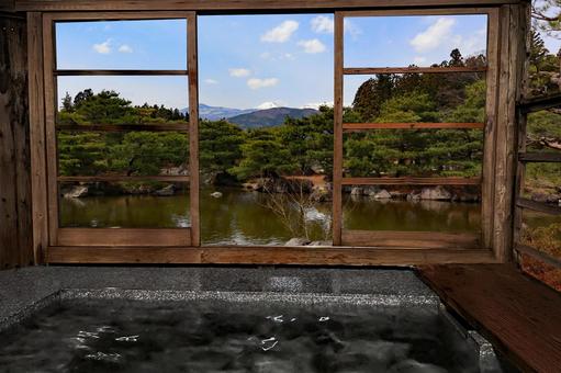 A tasteful open-air bath A tasteful open-air bath