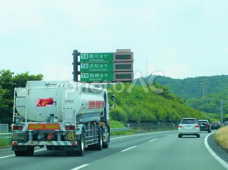 タンクローリー　菊川まで１５分 タンクローリー,働く車,輸送車の写真素材