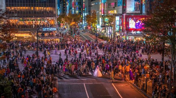 渋谷 ハロウィンを楽しむ若者達 渋谷 ハロウィンを楽しむ若者達の写真