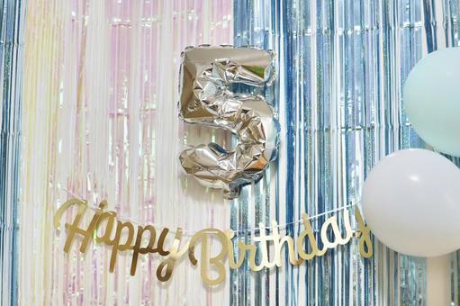 5歳　バースデー 誕生日,バースデー,ハッピーバースデーの写真素材