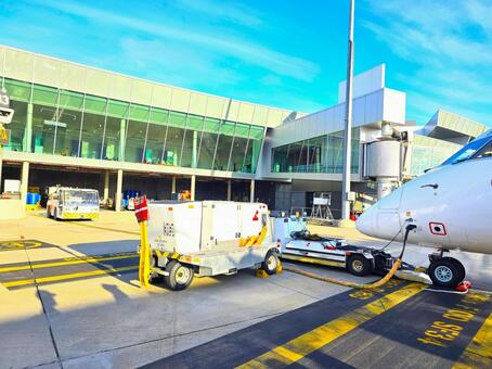 駐機場から見るターミナル 空港,ターミナル,ビルの写真素材