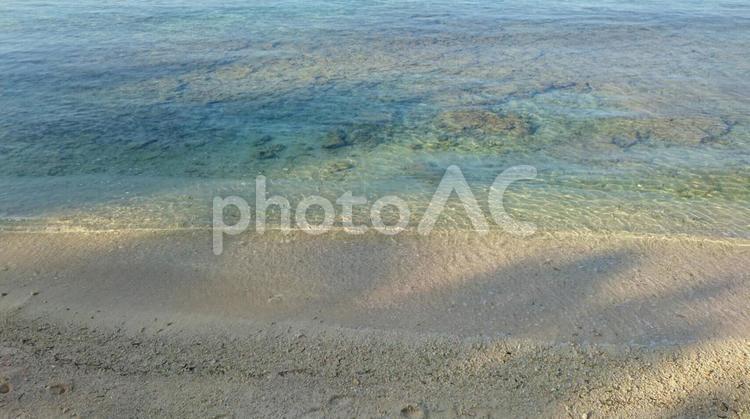 透き通った海　沖縄 沖縄,砂浜,海岸の写真素材