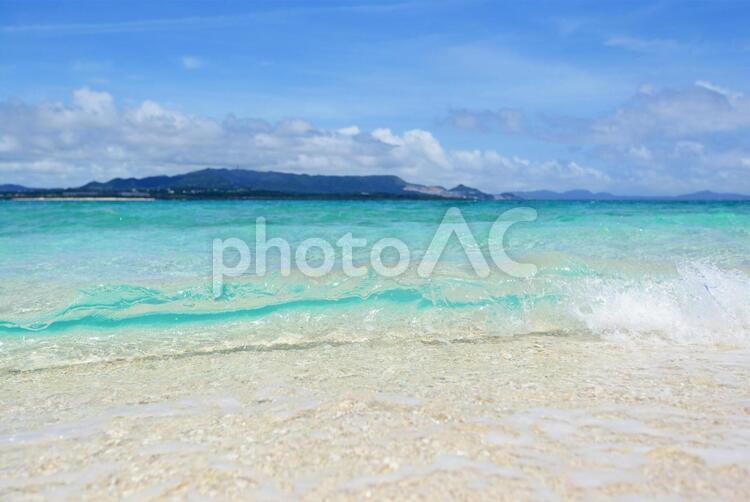 沖縄　きれいな海　癒やし 日本,沖縄,海の写真素材