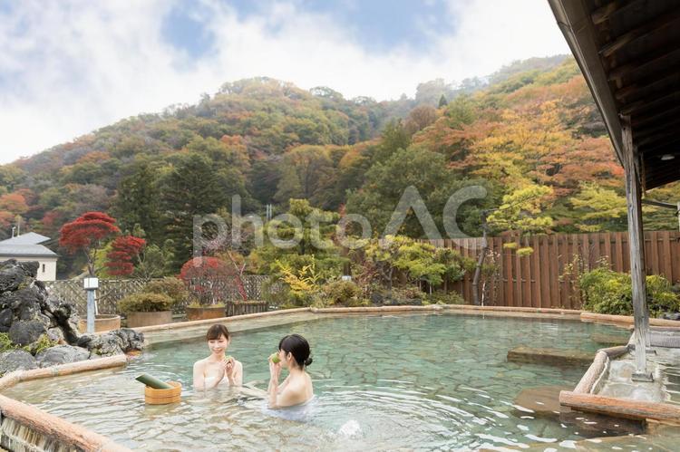 温泉イメージ 女性,温泉,人物の写真素材
