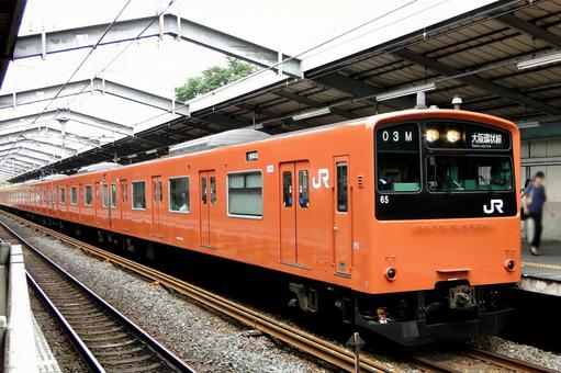 201系環状線オレンジ 201系環状線オレンジ 201系,大阪環状線,オレンジ色の写真素材