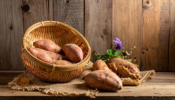 秋の味覚  さつまいも 秋の味覚  さつまいもの写真